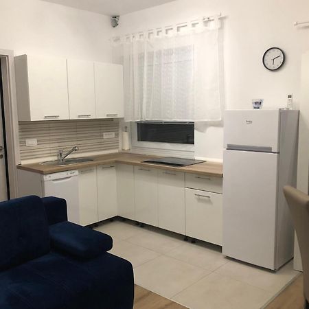 Apartmaji Meduza Izola Exteriör bild
