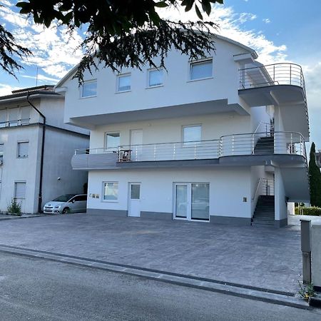 Apartmaji Meduza Izola Exteriör bild