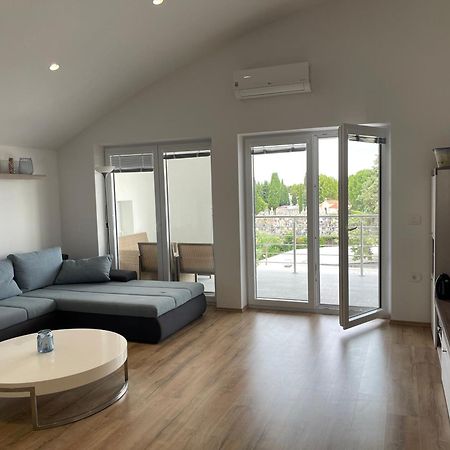 Apartmaji Meduza Izola Exteriör bild