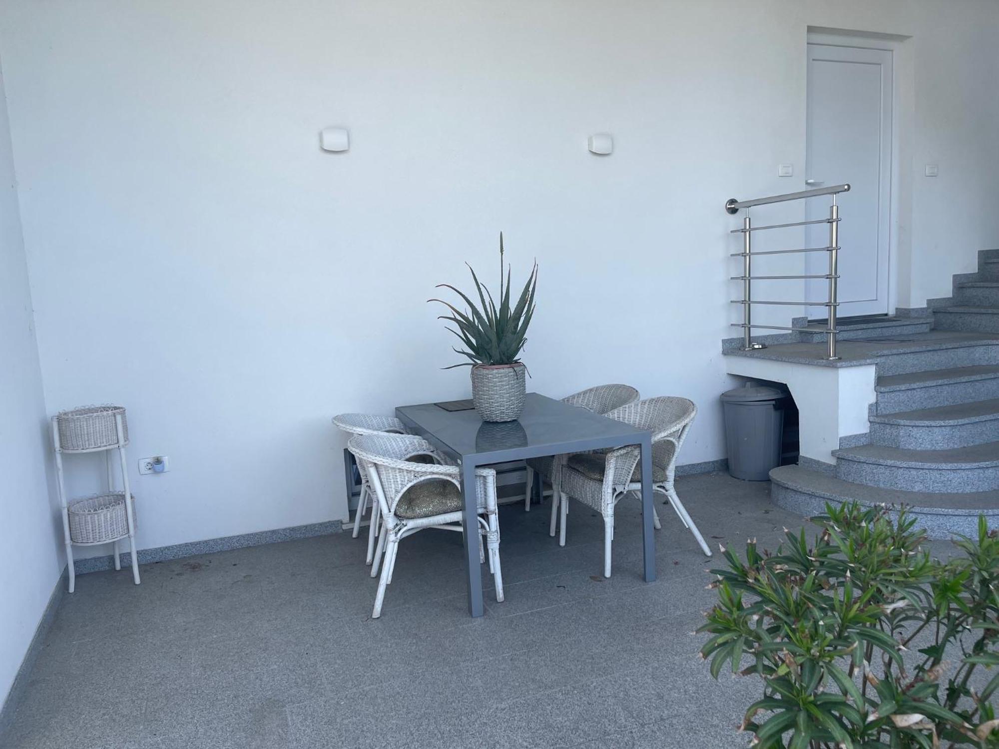 Apartmaji Meduza Izola Exteriör bild