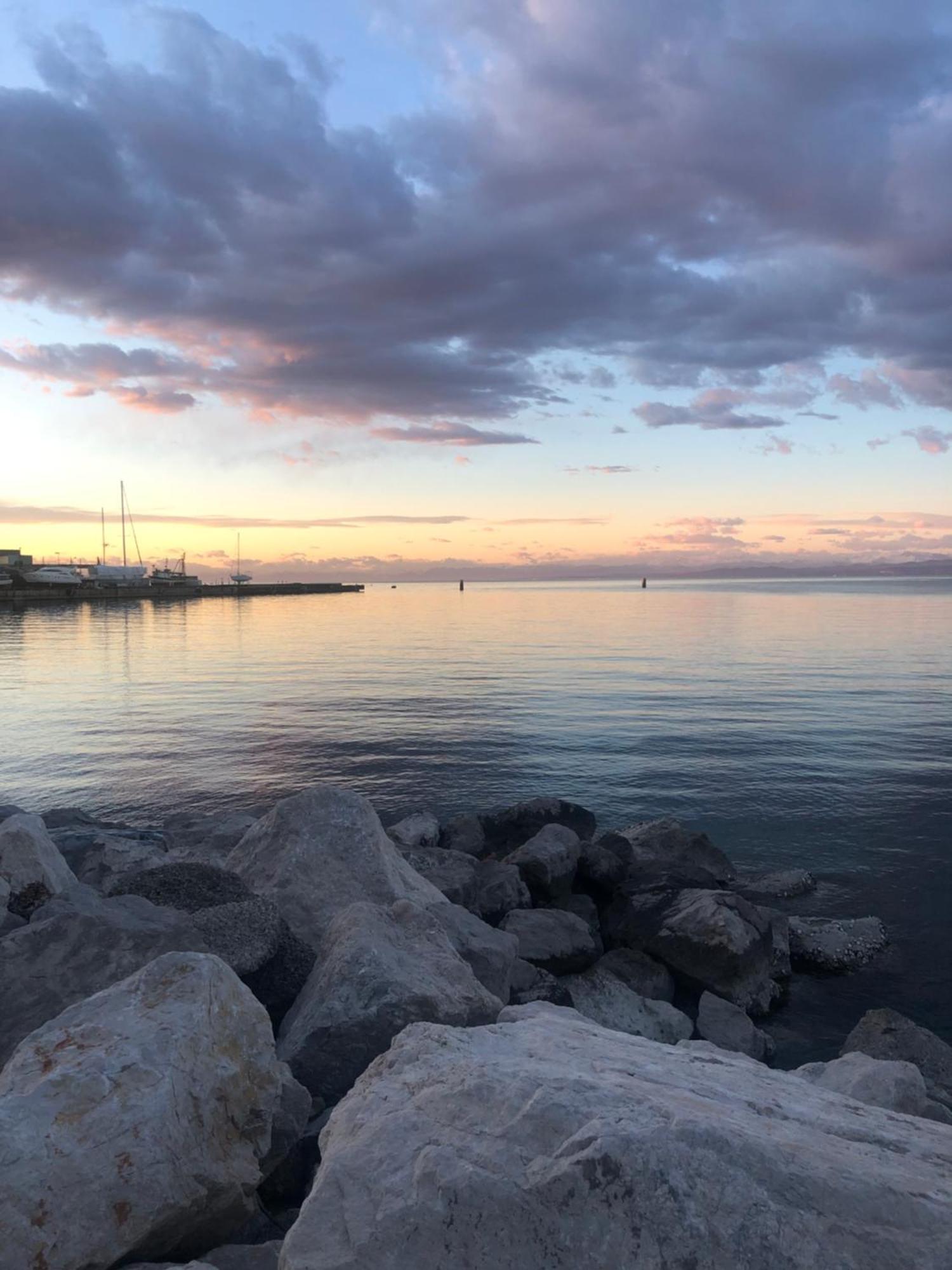 Apartmaji Meduza Izola Exteriör bild
