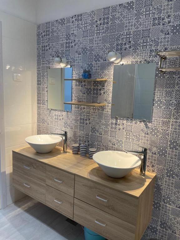 Apartmaji Meduza Izola Exteriör bild