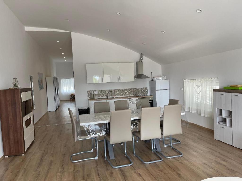 Apartmaji Meduza Izola Exteriör bild