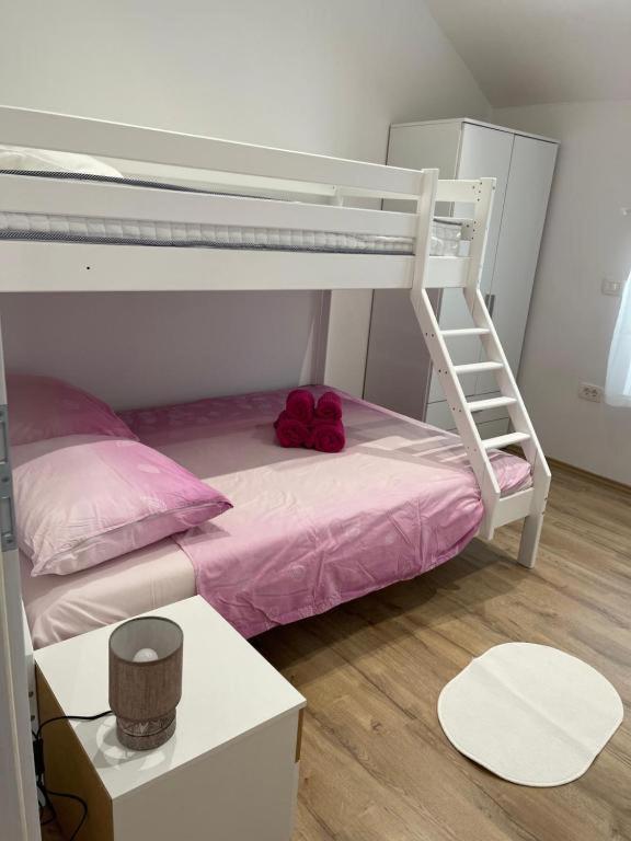 Apartmaji Meduza Izola Exteriör bild